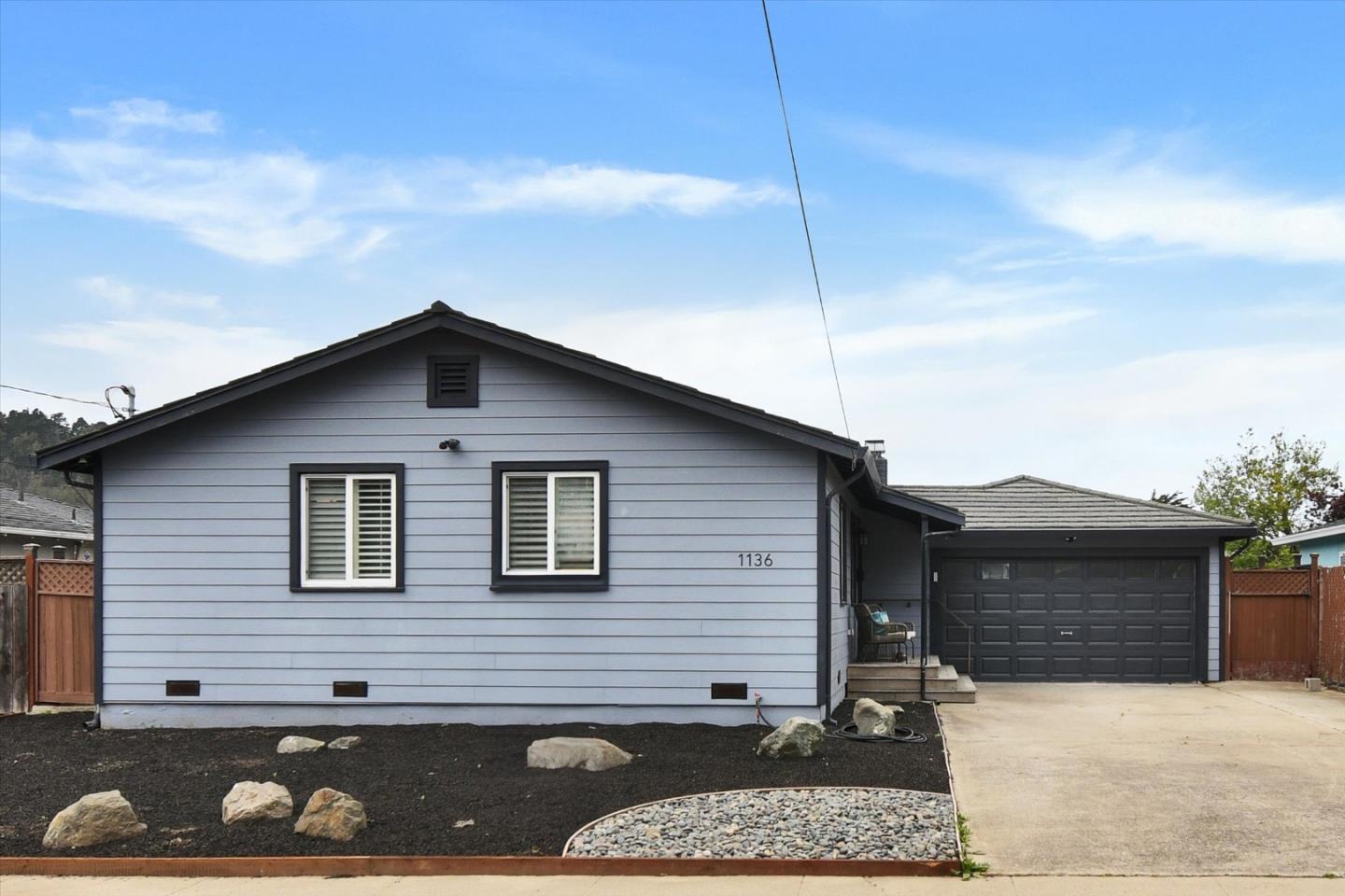Detail Gallery Image 2 of 56 For 1136 Escalero Ave, Pacifica,  CA 94044 - 3 Beds | 1 Baths