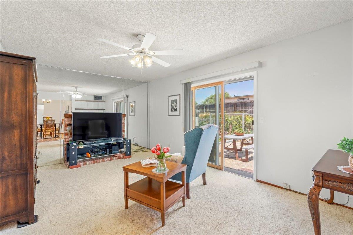 Detail Gallery Image 14 of 29 For 137 Silverwood Pl, Marina,  CA 93933 - 4 Beds | 2 Baths