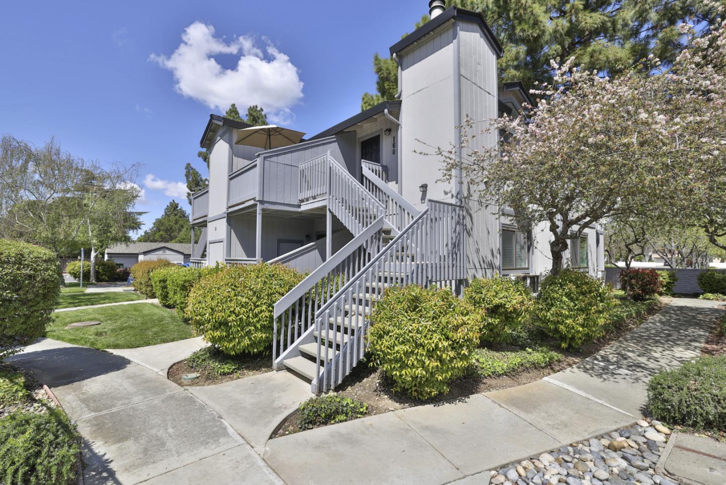 Detail Gallery Image 2 of 30 For 160 Sunwood Meadows Pl, San Jose,  CA 95119 - 2 Beds | 2 Baths
