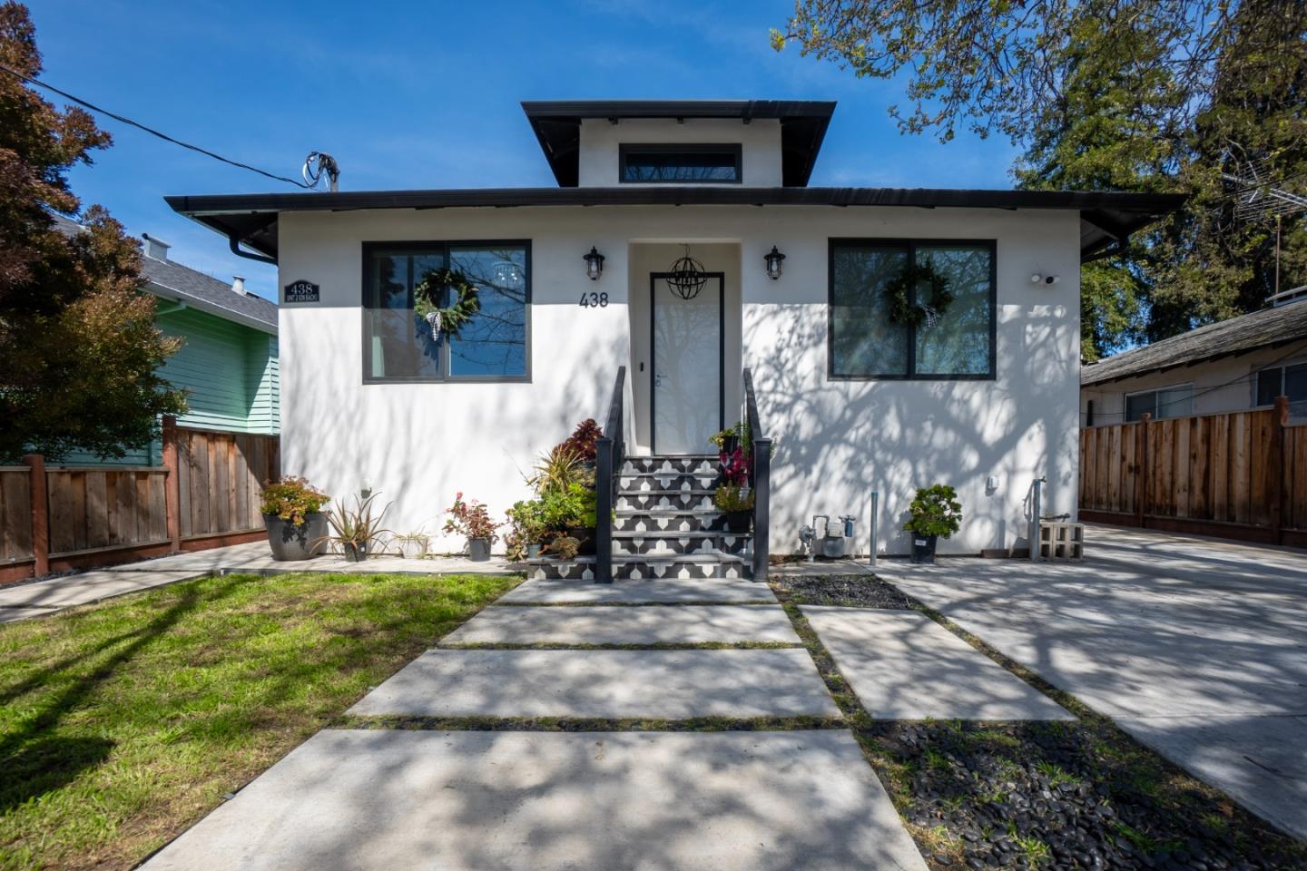 Detail Gallery Image 2 of 50 For 438 Minor Ave, San Jose,  CA 95126 - 4 Beds | 3 Baths