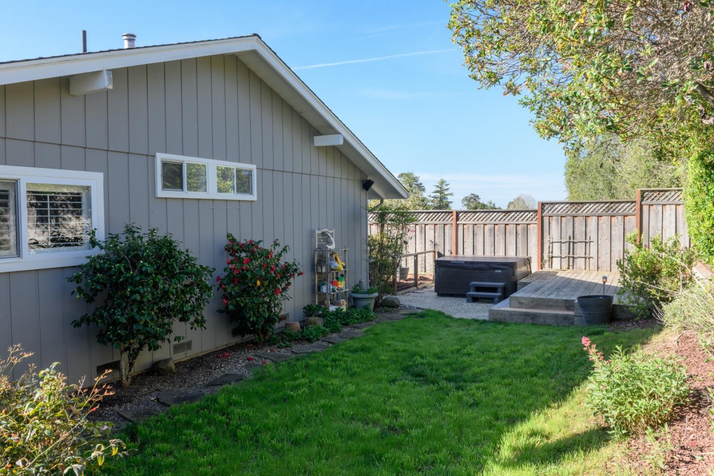 Detail Gallery Image 11 of 25 For 940 Pinehurst Dr, Aptos,  CA 95003 - 3 Beds | 2 Baths
