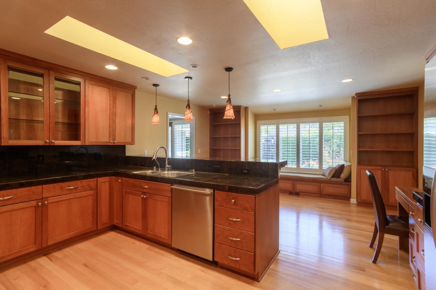 Detail Gallery Image 13 of 25 For 940 Pinehurst Dr, Aptos,  CA 95003 - 3 Beds | 2 Baths