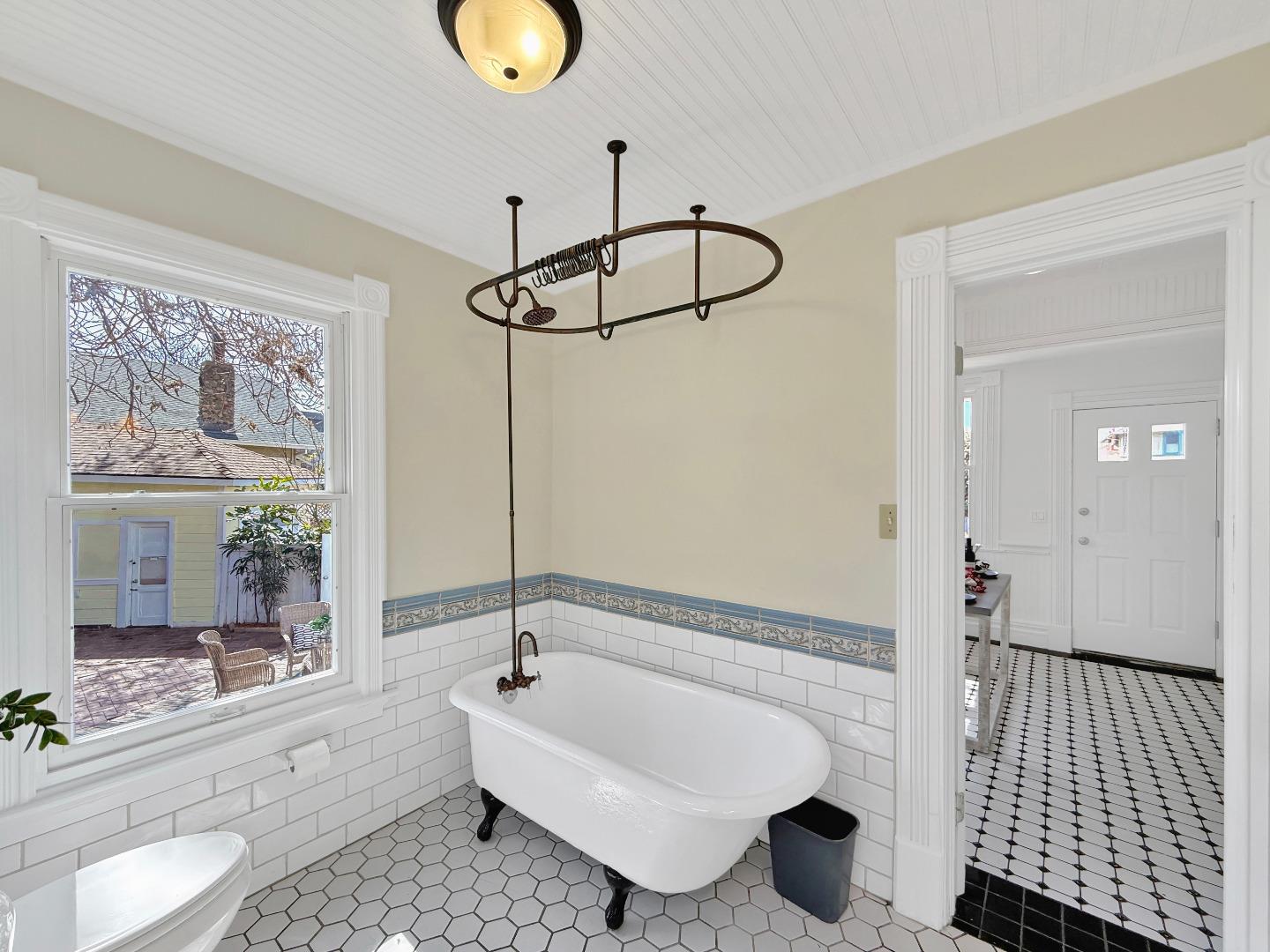 Detail Gallery Image 25 of 50 For 398 W San Fernando, San Jose,  CA 95110 - 5 Beds | 2 Baths