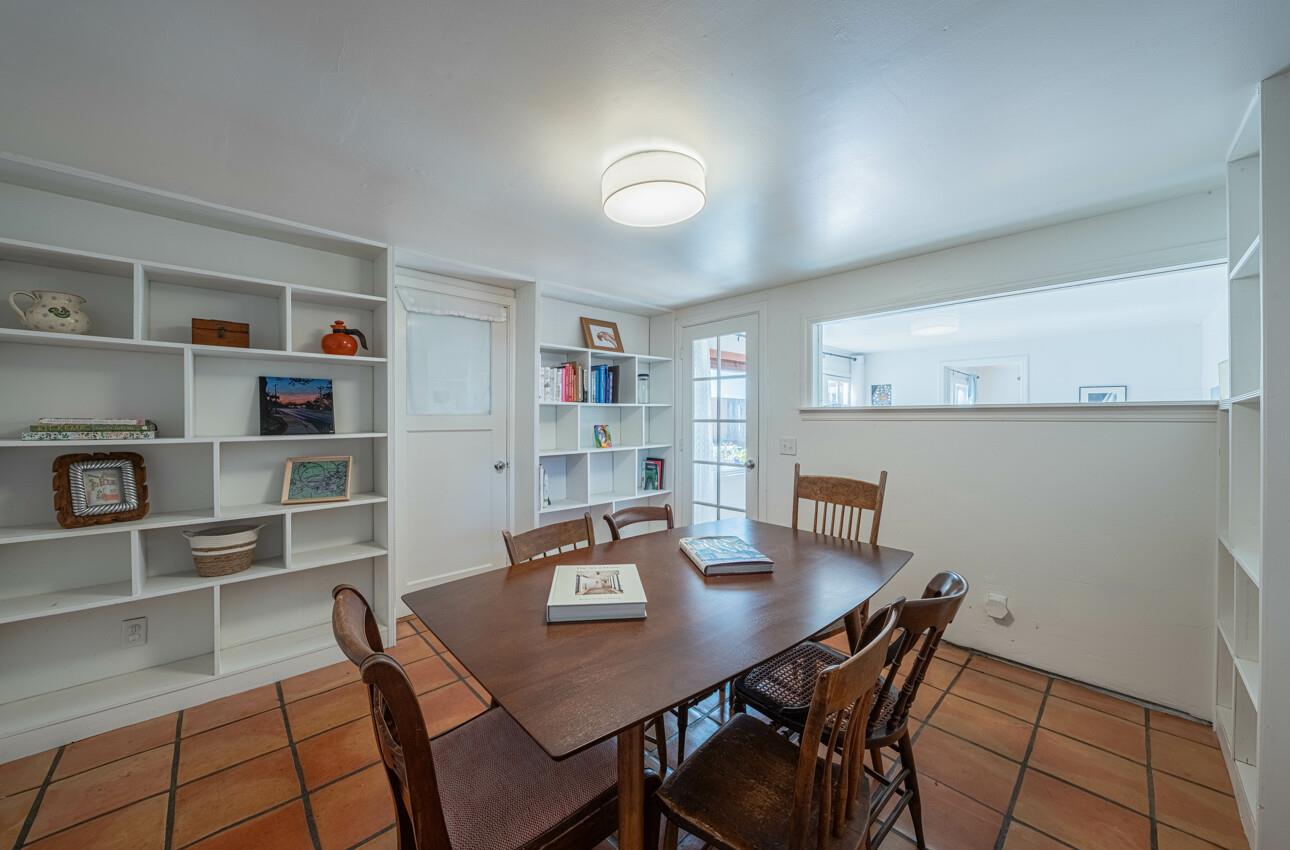 Detail Gallery Image 10 of 37 For 865 Lily St, Monterey,  CA 93940 - 4 Beds | 2 Baths