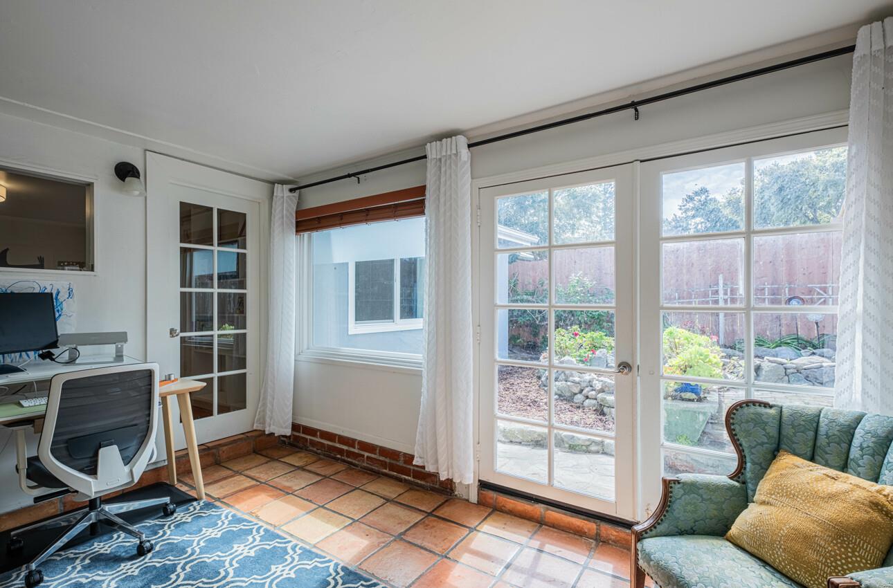 Detail Gallery Image 16 of 37 For 865 Lily St, Monterey,  CA 93940 - 4 Beds | 2 Baths