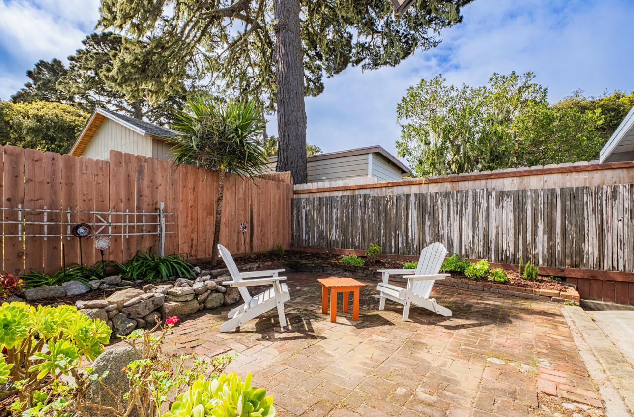 Detail Gallery Image 17 of 37 For 865 Lily St, Monterey,  CA 93940 - 4 Beds | 2 Baths