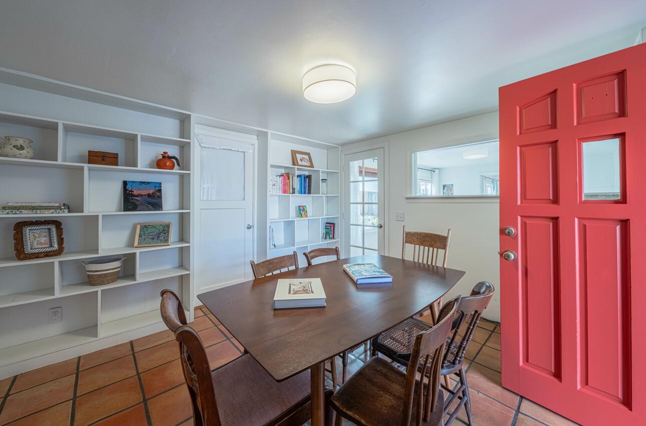Detail Gallery Image 8 of 37 For 865 Lily St, Monterey,  CA 93940 - 4 Beds | 2 Baths