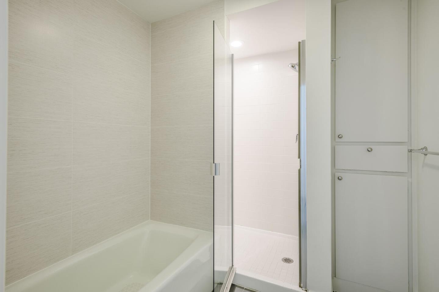Detail Gallery Image 15 of 33 For 50 Mounds Rd, San Mateo,  CA 94402 - 2 Beds | 2 Baths