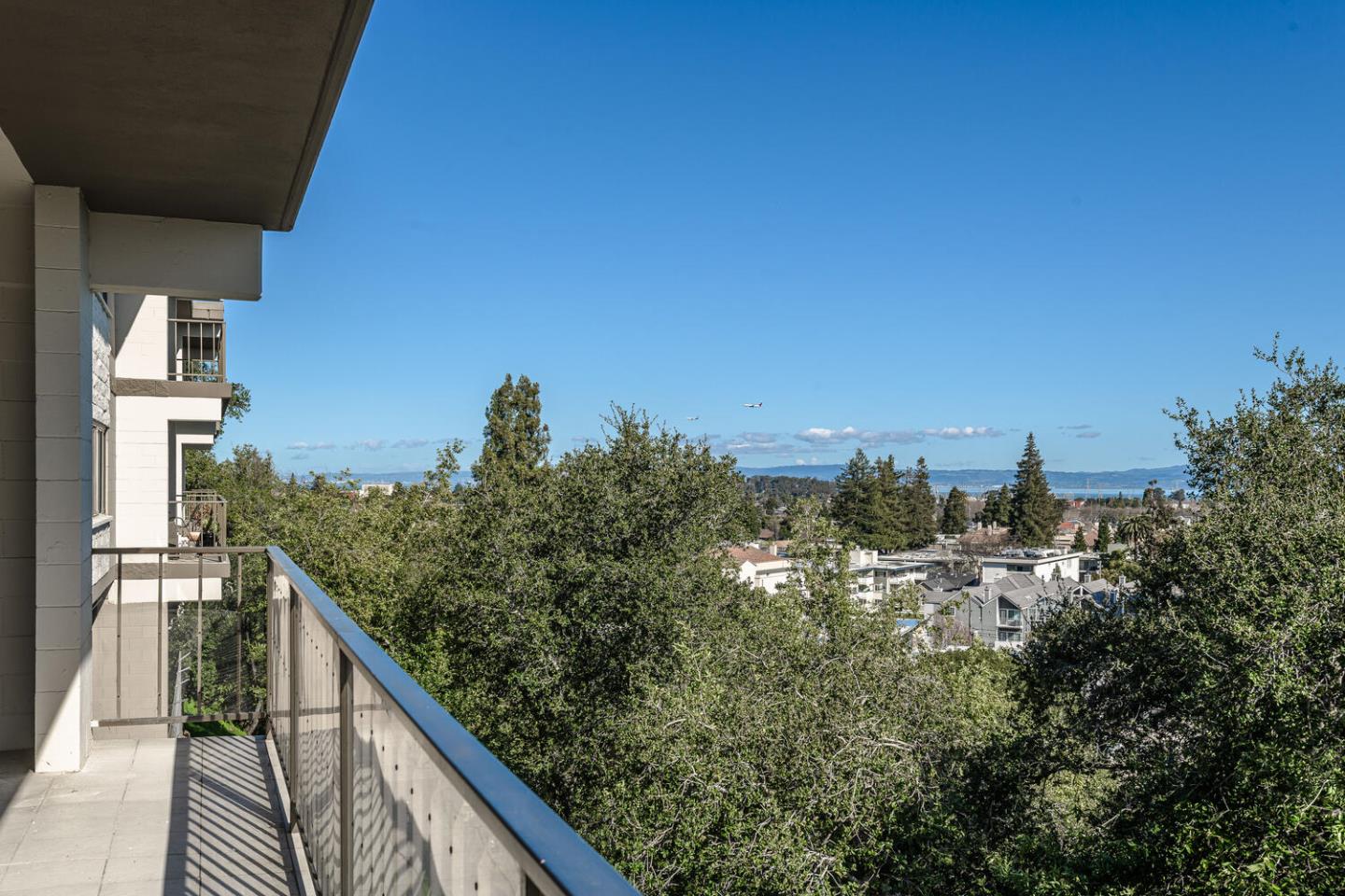 Detail Gallery Image 24 of 33 For 50 Mounds Rd, San Mateo,  CA 94402 - 2 Beds | 2 Baths