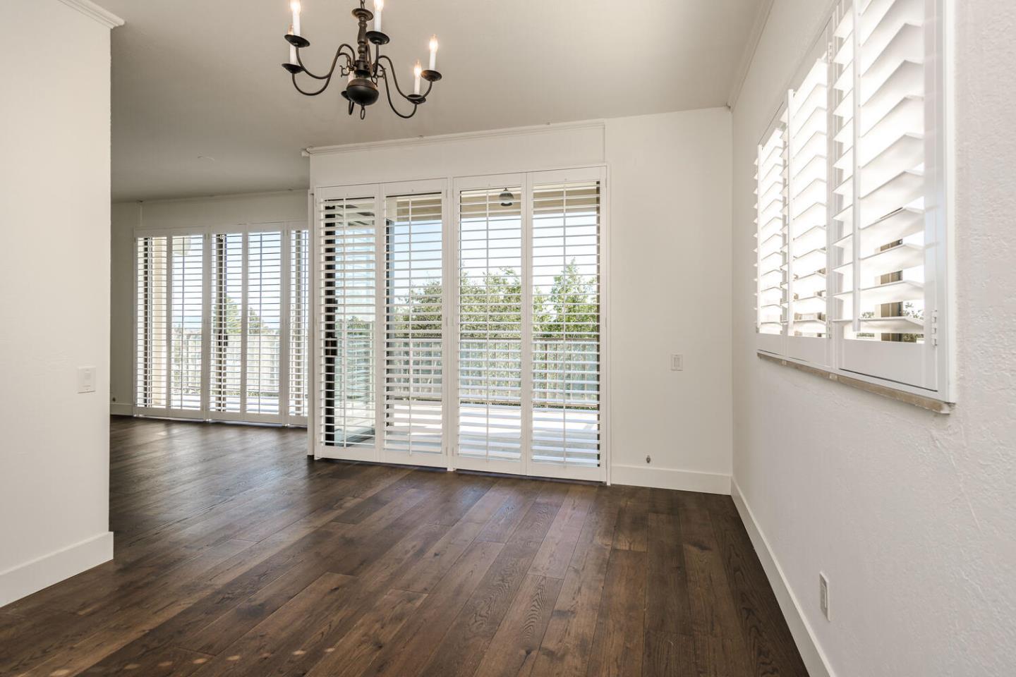 Detail Gallery Image 6 of 33 For 50 Mounds Rd, San Mateo,  CA 94402 - 2 Beds | 2 Baths