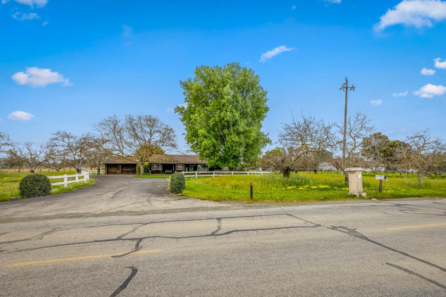 Detail Gallery Image 53 of 64 For 13755 Columbet Ave, San Martin,  CA 95046 - 3 Beds | 2 Baths