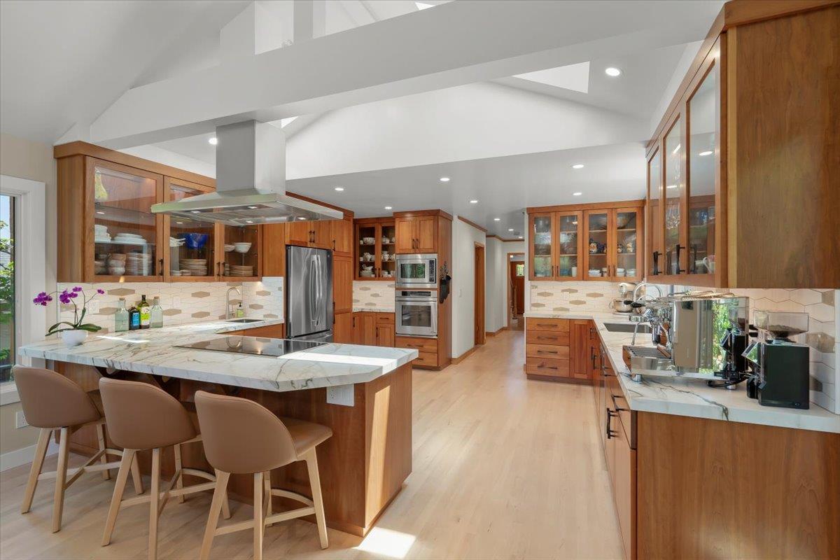 Detail Gallery Image 14 of 46 For 734 Oregon Ave, San Mateo,  CA 94402 - 4 Beds | 3/1 Baths