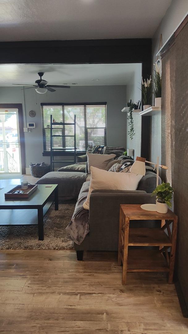 Detail Gallery Image 8 of 18 For 713 7th St, Hollister,  CA 95023 - 3 Beds | 1/1 Baths