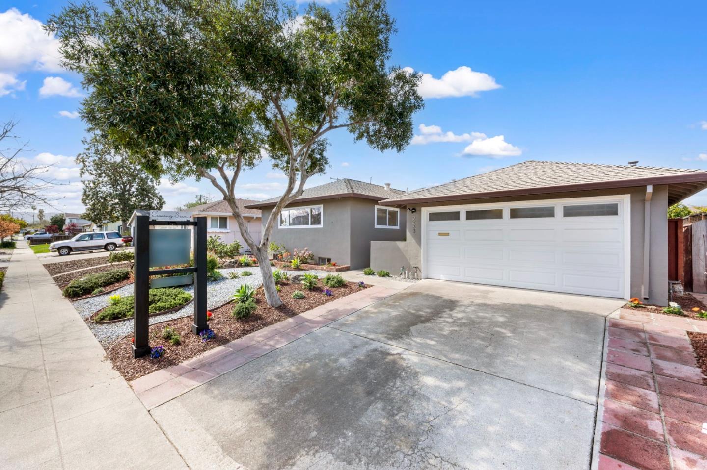 Detail Gallery Image 2 of 42 For 5273 Estrade Dr, San Jose,  CA 95118 - 3 Beds | 2 Baths