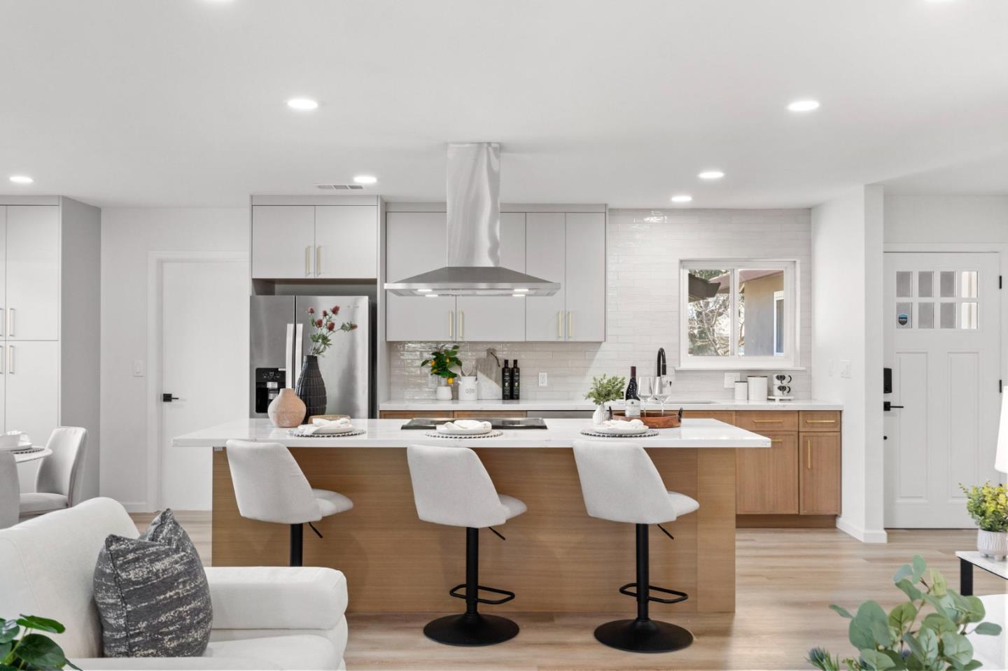 Detail Gallery Image 4 of 42 For 5273 Estrade Dr, San Jose,  CA 95118 - 3 Beds | 2 Baths