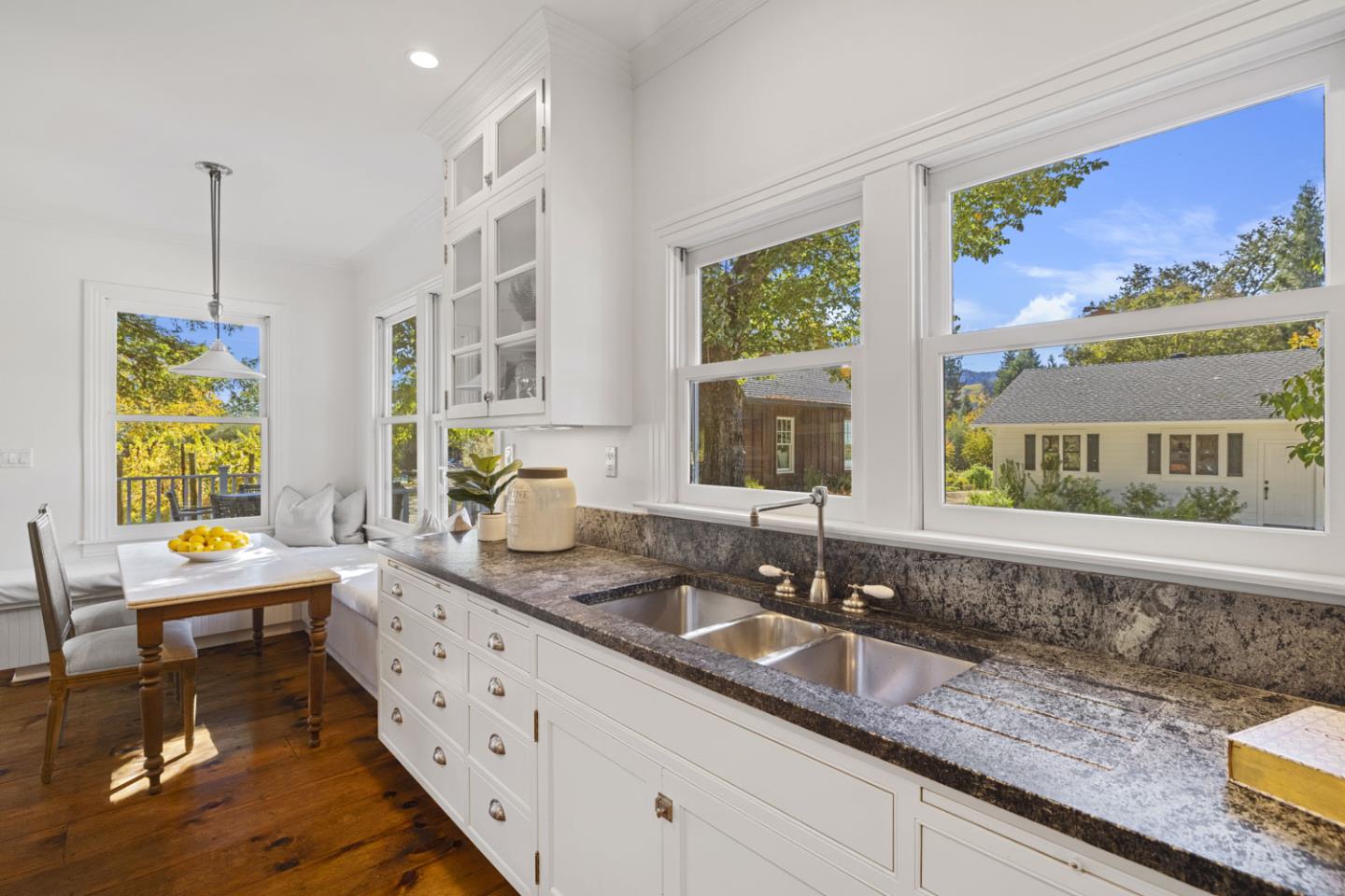 Detail Gallery Image 47 of 178 For 2551 Grant St, Calistoga,  CA 94515 - 6 Beds | 6/2 Baths