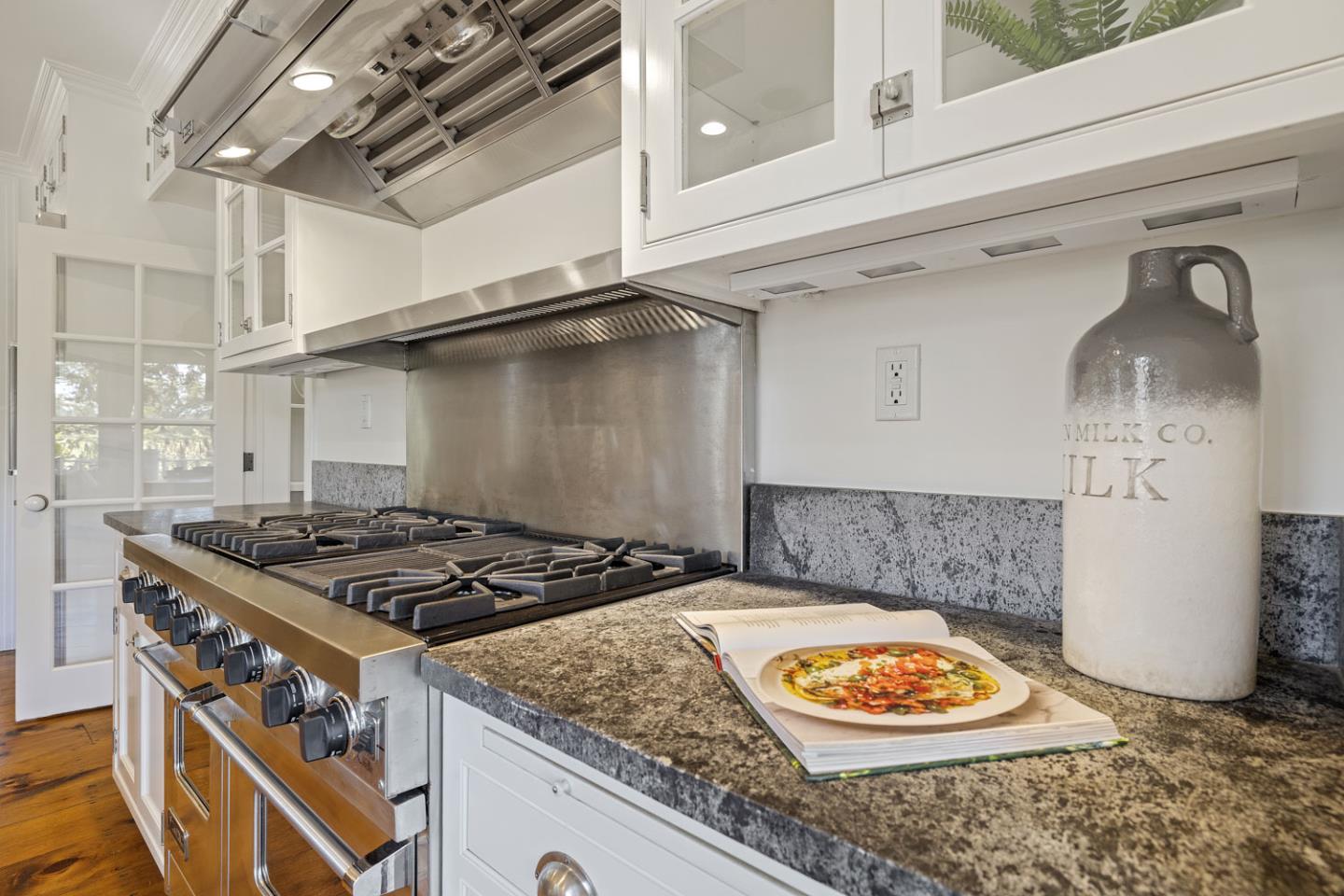 Detail Gallery Image 53 of 178 For 2551 Grant St, Calistoga,  CA 94515 - 6 Beds | 6/2 Baths