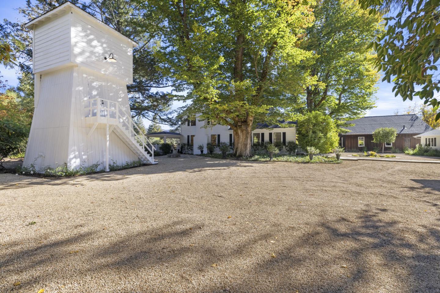 Detail Gallery Image 7 of 178 For 2551 Grant St, Calistoga,  CA 94515 - 6 Beds | 6/2 Baths