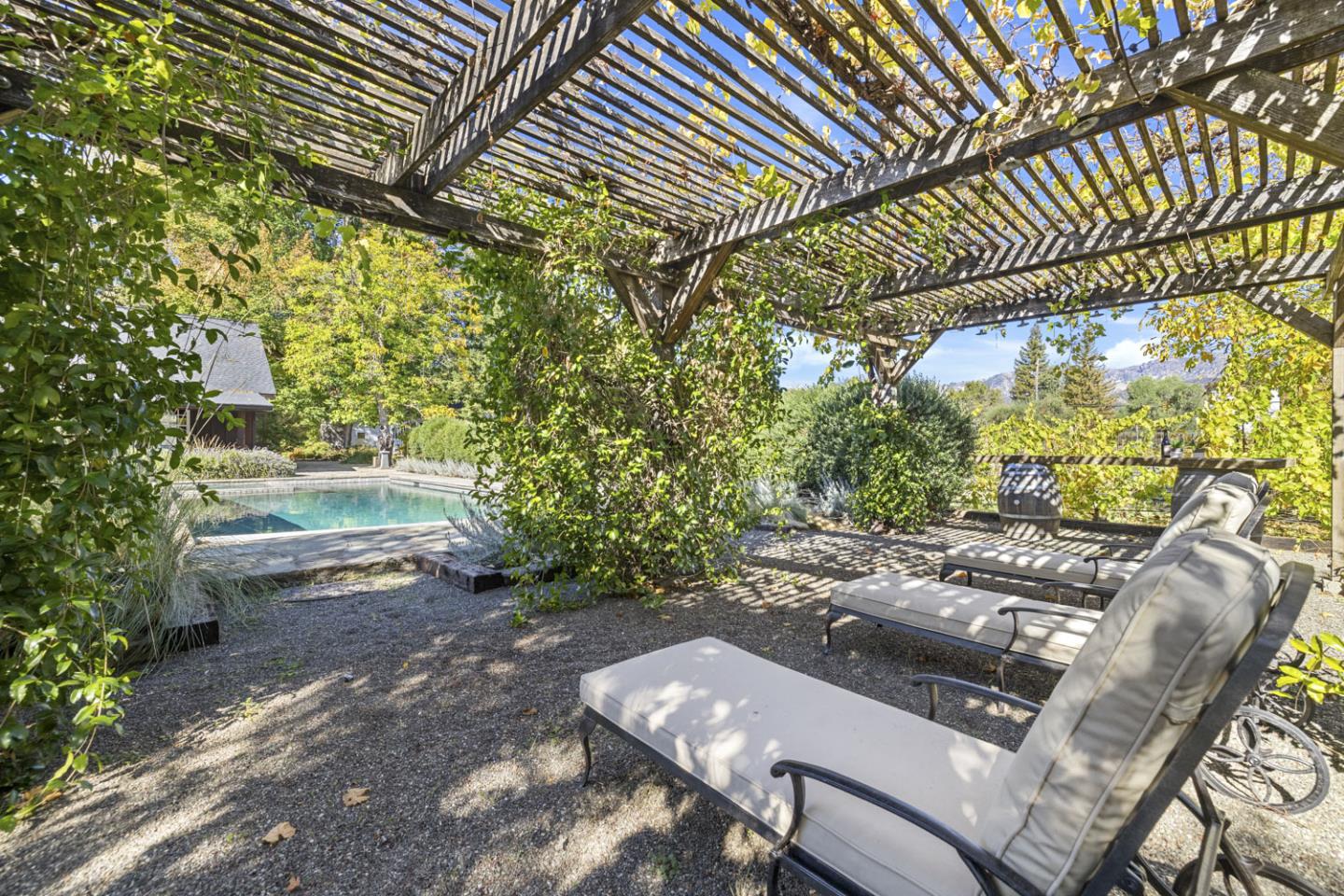Detail Gallery Image 98 of 178 For 2551 Grant St, Calistoga,  CA 94515 - 6 Beds | 6/2 Baths