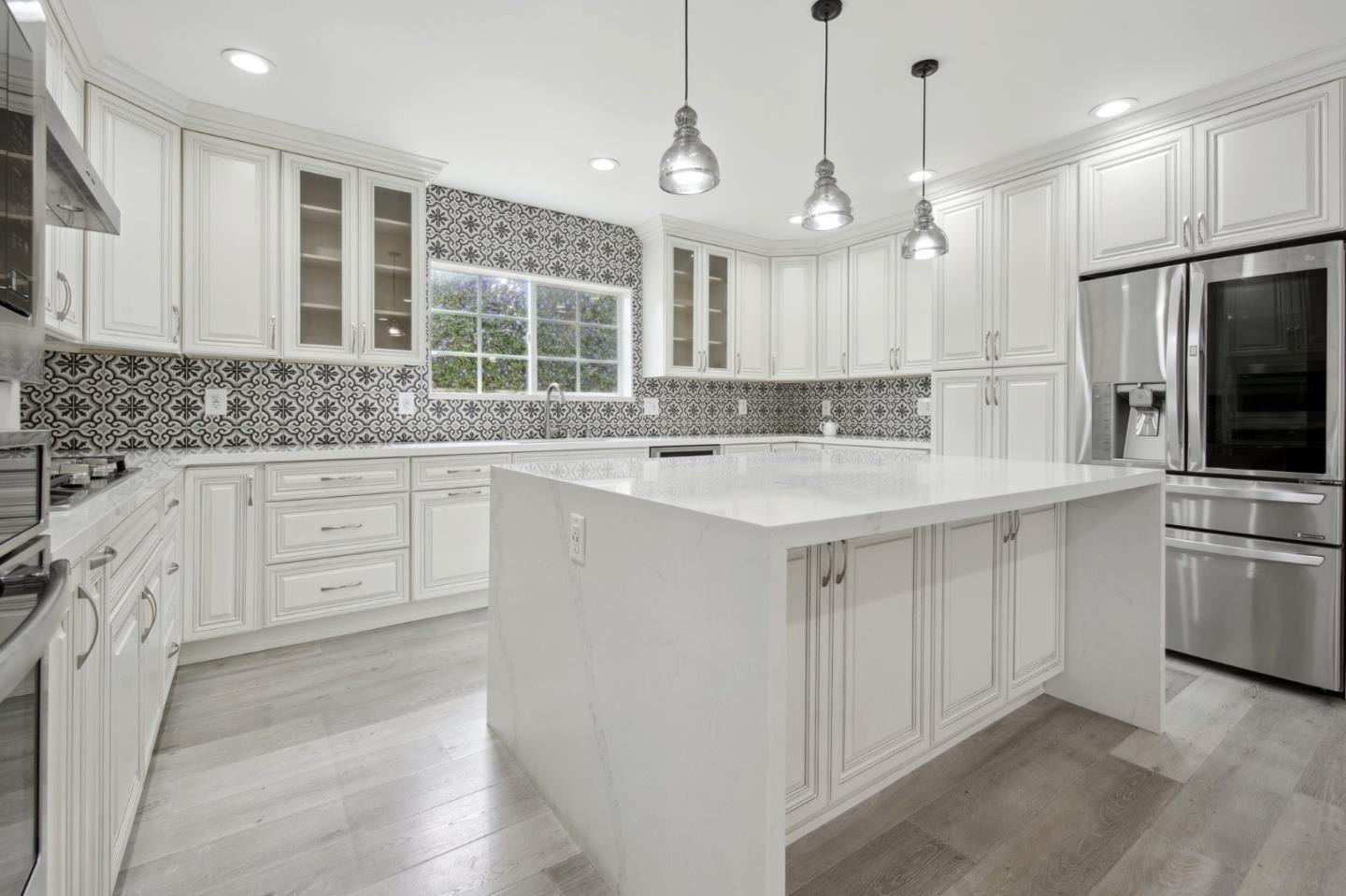 Detail Gallery Image 8 of 25 For 5040 Varna Ave #1,  Sherman Oaks,  CA 91423 - 4 Beds | 3 Baths