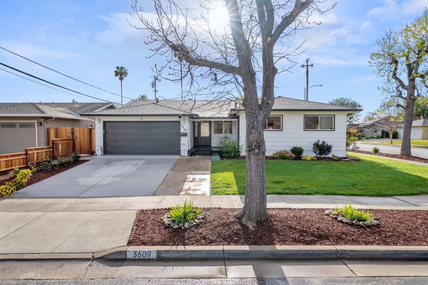 Detail Gallery Image 2 of 33 For 3609 Cefalu Dr, San Jose,  CA 95124 - 5 Beds | 3 Baths