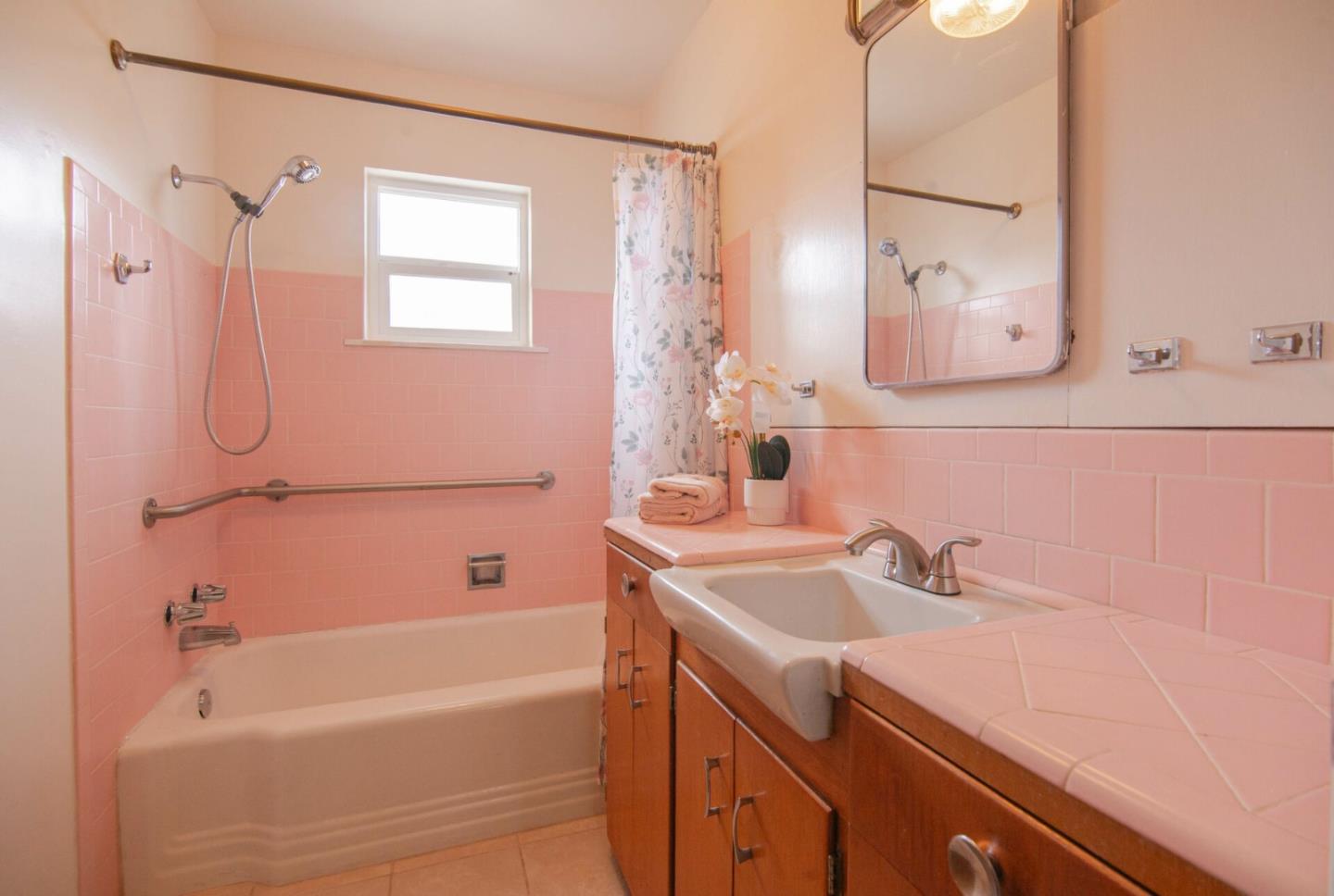 Detail Gallery Image 11 of 27 For 90 Beverly Dr, Watsonville,  CA 95076 - 4 Beds | 2 Baths