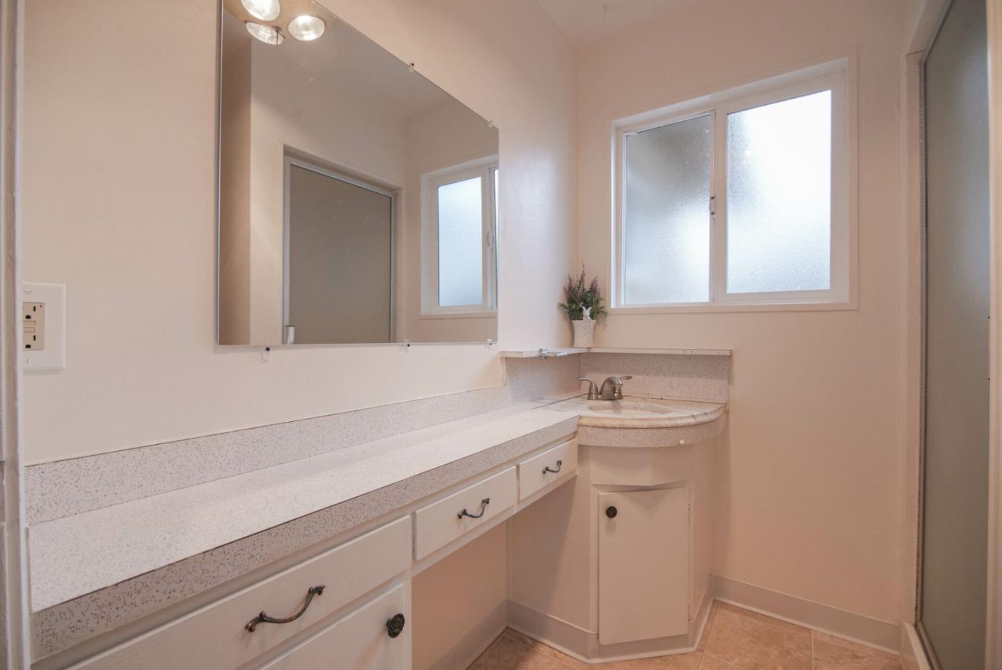 Detail Gallery Image 15 of 27 For 90 Beverly Dr, Watsonville,  CA 95076 - 4 Beds | 2 Baths