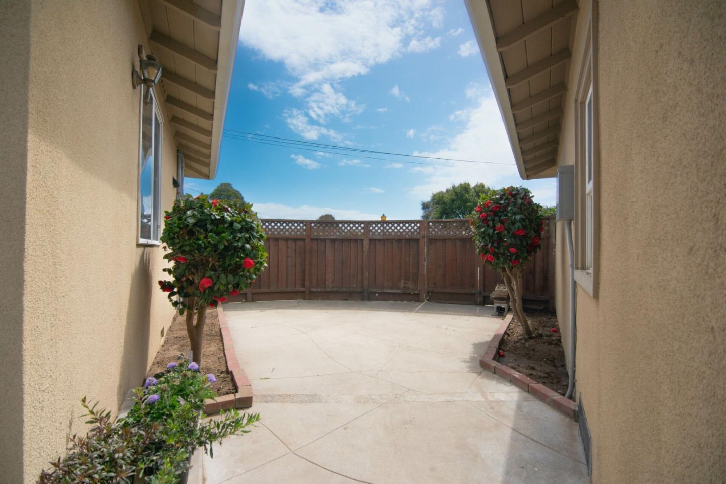 Detail Gallery Image 18 of 27 For 90 Beverly Dr, Watsonville,  CA 95076 - 4 Beds | 2 Baths