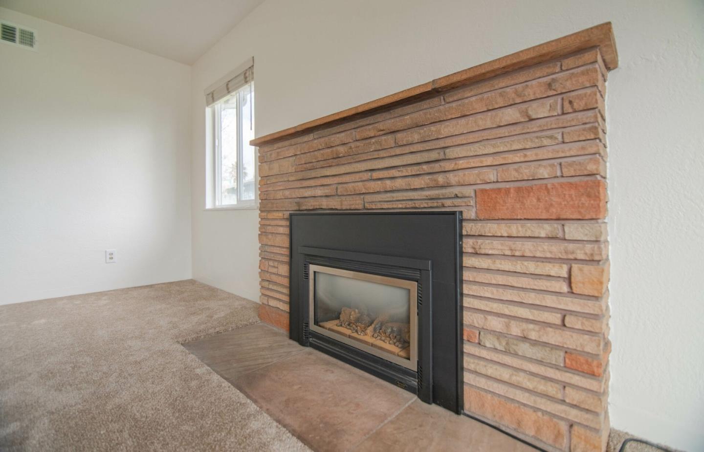 Detail Gallery Image 5 of 27 For 90 Beverly Dr, Watsonville,  CA 95076 - 4 Beds | 2 Baths