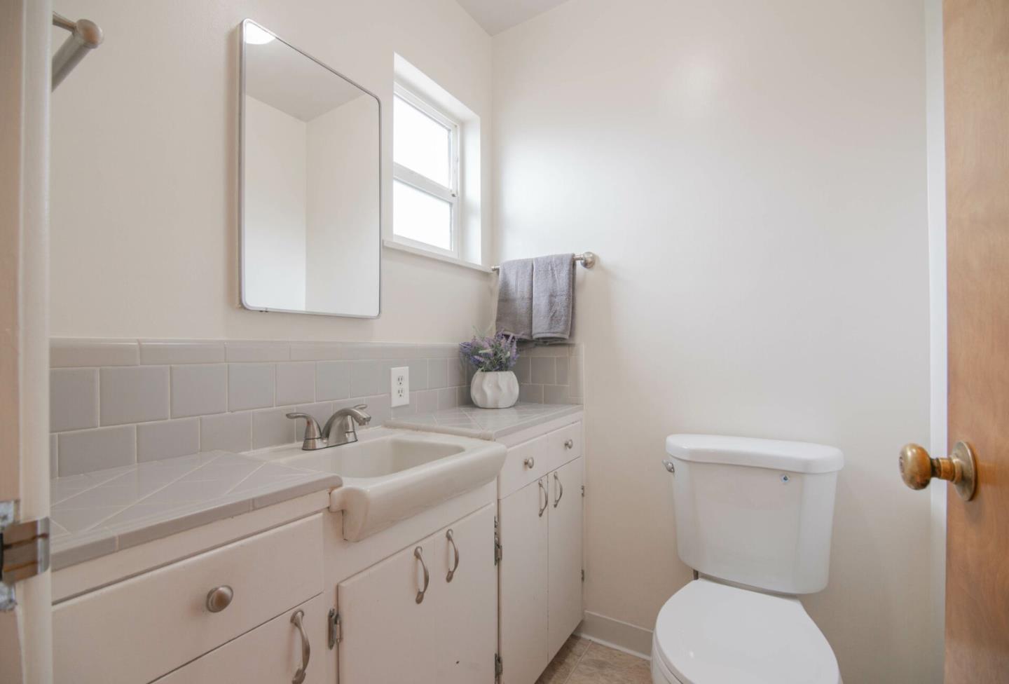 Detail Gallery Image 9 of 27 For 90 Beverly Dr, Watsonville,  CA 95076 - 4 Beds | 2 Baths