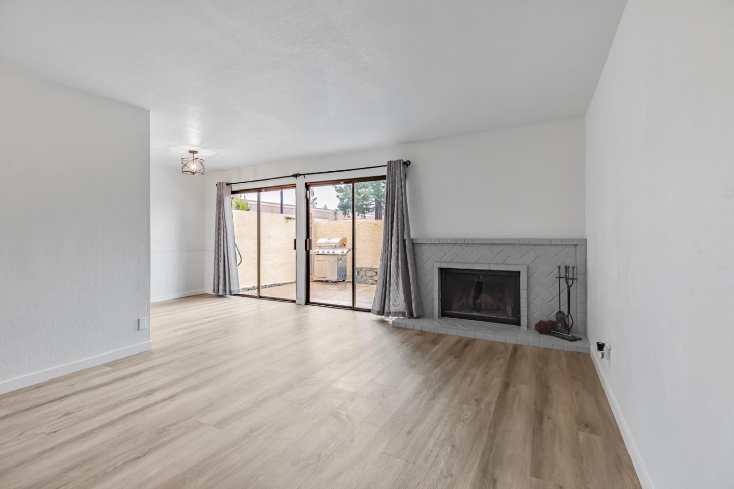 Detail Gallery Image 11 of 37 For 8170 Westwood Dr #22,  Gilroy,  CA 95020 - 2 Beds | 1/1 Baths