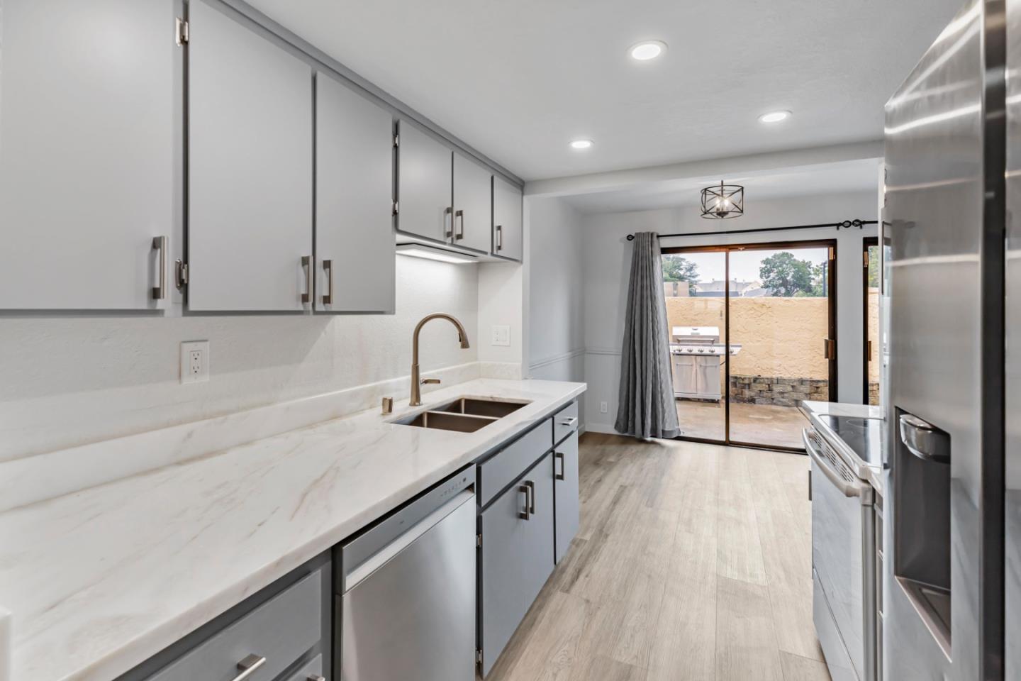 Detail Gallery Image 16 of 37 For 8170 Westwood Dr #22,  Gilroy,  CA 95020 - 2 Beds | 1/1 Baths