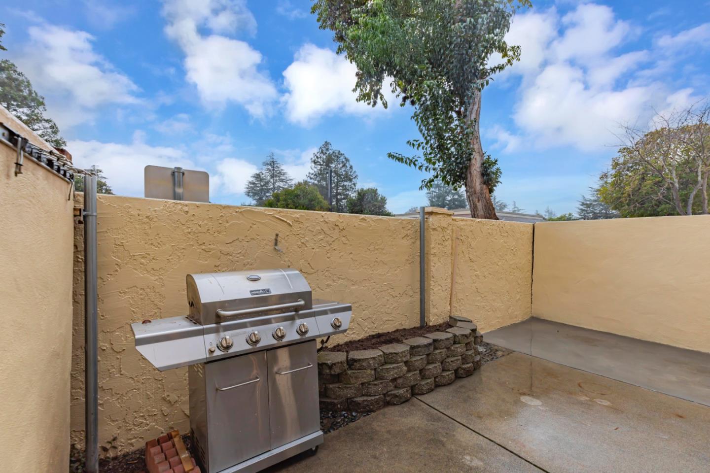 Detail Gallery Image 35 of 37 For 8170 Westwood Dr #22,  Gilroy,  CA 95020 - 2 Beds | 1/1 Baths