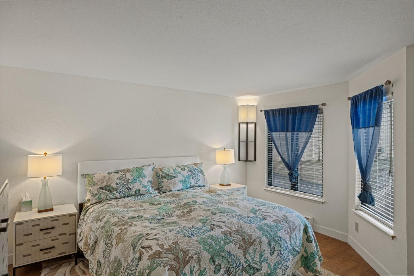 Detail Gallery Image 13 of 35 For 1 Surf Way #129,  Monterey,  CA 93940 - 2 Beds | 2 Baths