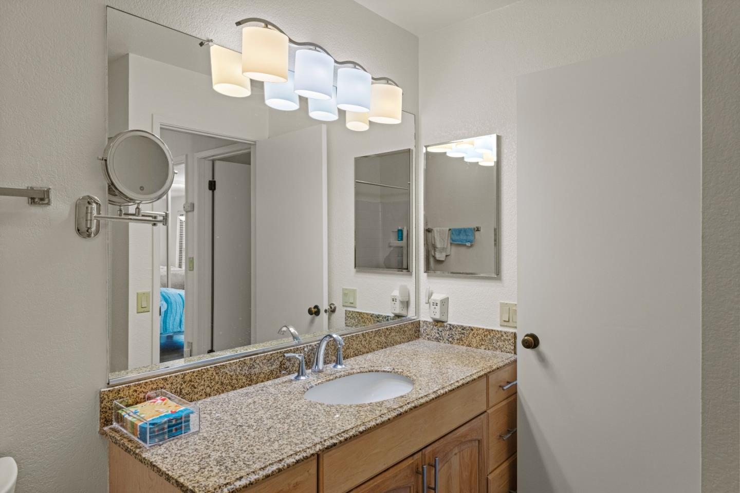 Detail Gallery Image 20 of 35 For 1 Surf Way #129,  Monterey,  CA 93940 - 2 Beds | 2 Baths