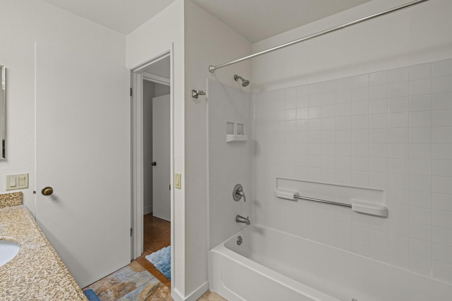 Detail Gallery Image 21 of 35 For 1 Surf Way #129,  Monterey,  CA 93940 - 2 Beds | 2 Baths