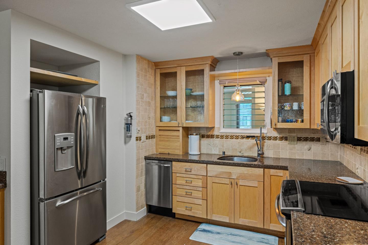 Detail Gallery Image 24 of 35 For 1 Surf Way #129,  Monterey,  CA 93940 - 2 Beds | 2 Baths