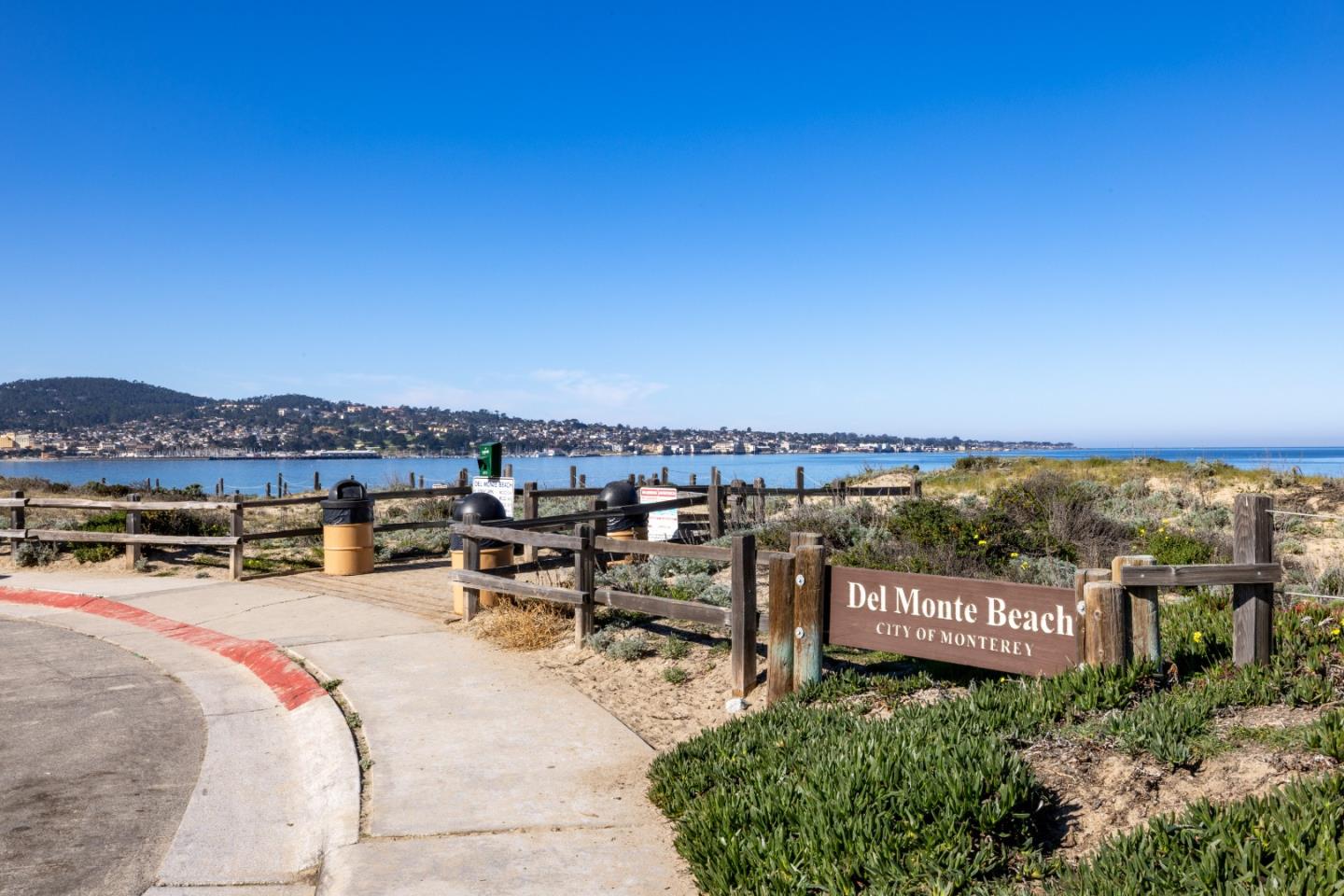 Detail Gallery Image 31 of 35 For 1 Surf Way #129,  Monterey,  CA 93940 - 2 Beds | 2 Baths