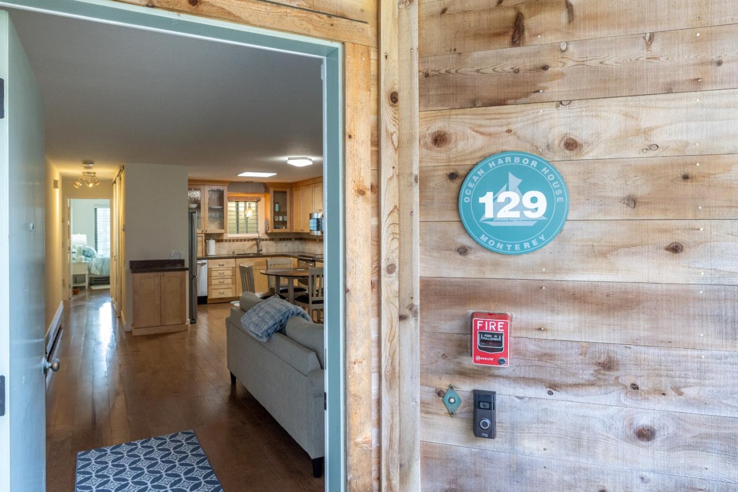 Detail Gallery Image 6 of 35 For 1 Surf Way #129,  Monterey,  CA 93940 - 2 Beds | 2 Baths