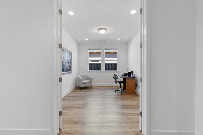 Detail Gallery Image 16 of 70 For 2008 White Oak Dr, Hollister,  CA 95023 - 2 Beds | 2 Baths