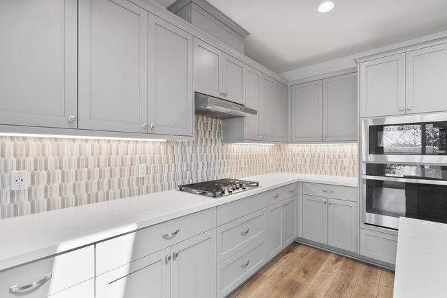 Detail Gallery Image 23 of 70 For 2008 White Oak Dr, Hollister,  CA 95023 - 2 Beds | 2 Baths