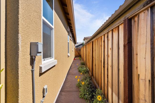 Detail Gallery Image 42 of 70 For 2008 White Oak Dr, Hollister,  CA 95023 - 2 Beds | 2 Baths