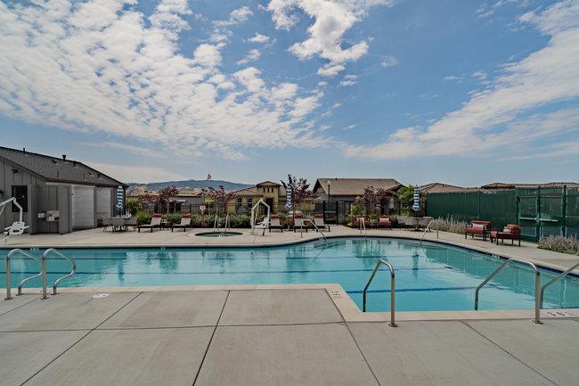Detail Gallery Image 55 of 70 For 2008 White Oak Dr, Hollister,  CA 95023 - 2 Beds | 2 Baths