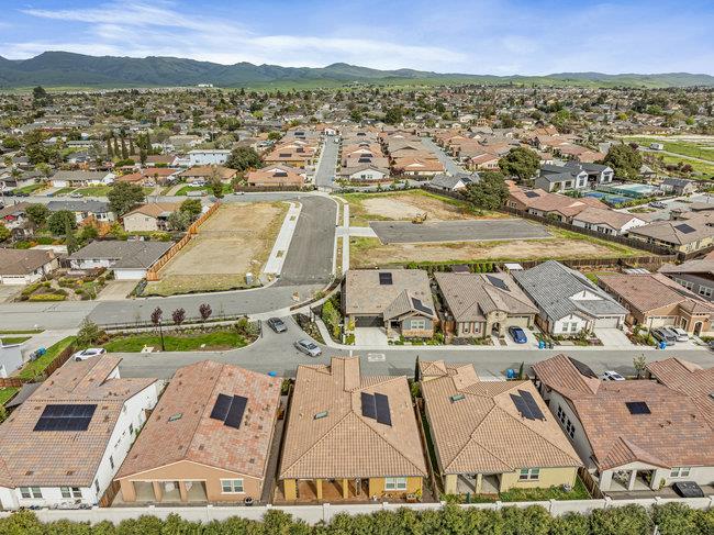 Detail Gallery Image 66 of 70 For 2008 White Oak Dr, Hollister,  CA 95023 - 2 Beds | 2 Baths