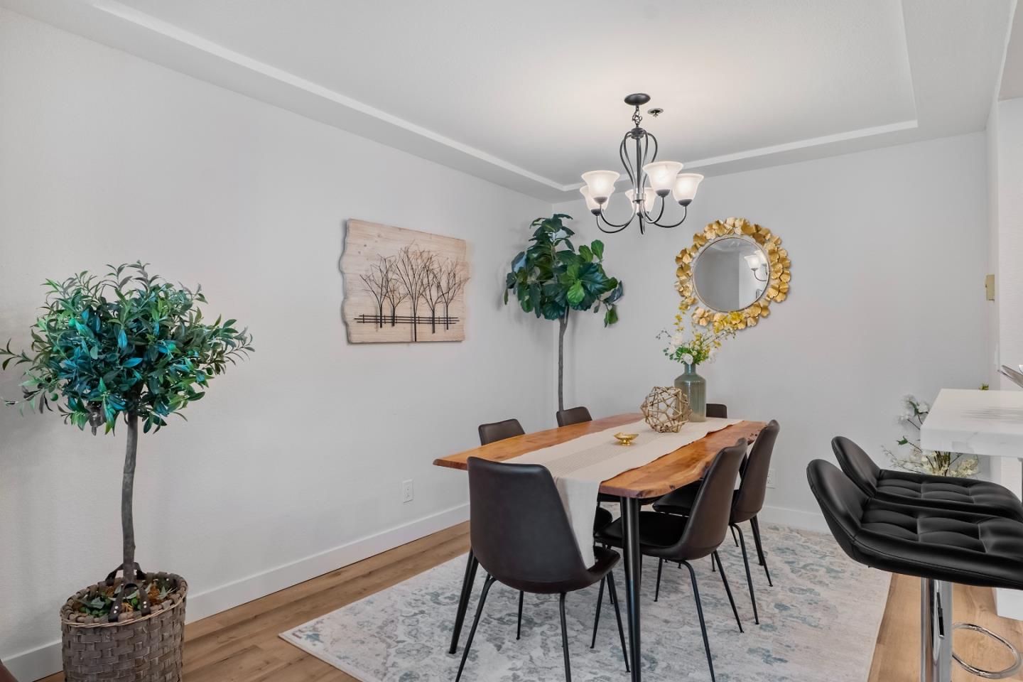 Detail Gallery Image 10 of 37 For 496 W Charleston Rd #302,  Palo Alto,  CA 94306 - 3 Beds | 2 Baths