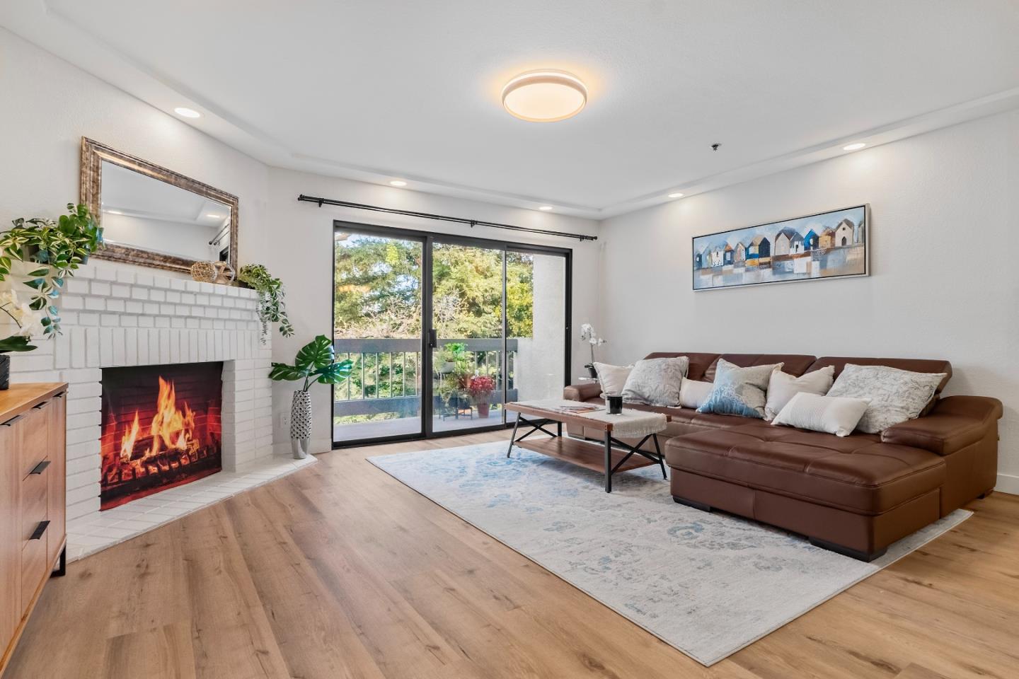 Detail Gallery Image 2 of 37 For 496 W Charleston Rd #302,  Palo Alto,  CA 94306 - 3 Beds | 2 Baths