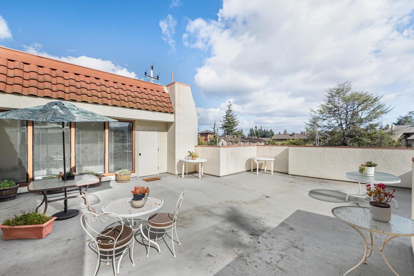 Detail Gallery Image 29 of 37 For 496 W Charleston Rd #302,  Palo Alto,  CA 94306 - 3 Beds | 2 Baths