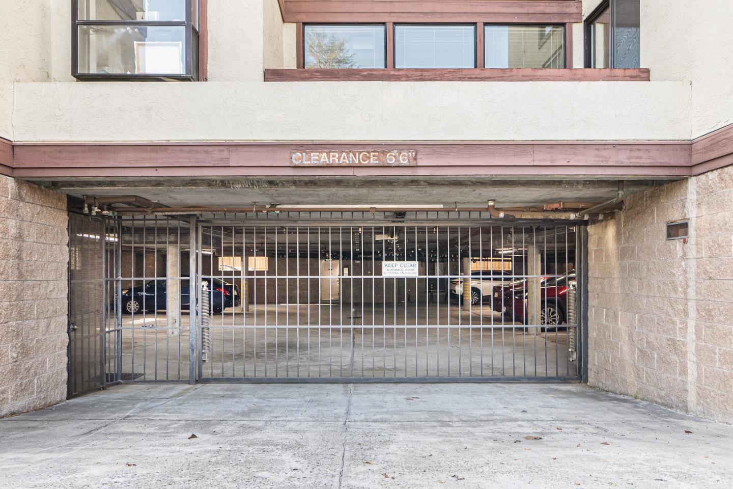Detail Gallery Image 31 of 37 For 496 W Charleston Rd #302,  Palo Alto,  CA 94306 - 3 Beds | 2 Baths
