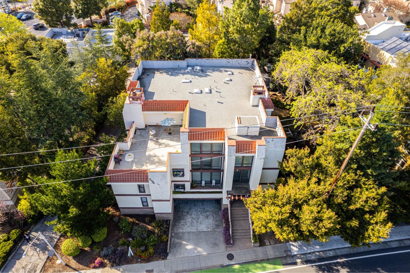 Detail Gallery Image 33 of 37 For 496 W Charleston Rd #302,  Palo Alto,  CA 94306 - 3 Beds | 2 Baths