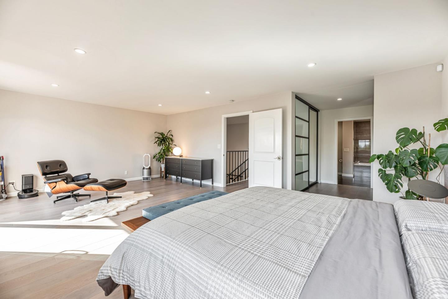 Detail Gallery Image 16 of 33 For 3043 Saint James Rd, Belmont,  CA 94002 - 3 Beds | 2/1 Baths
